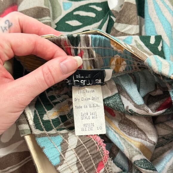 Vintage 90s St. Damien Floral High Rise Shorts With Belt, Fits Small - Picture 6 of 7